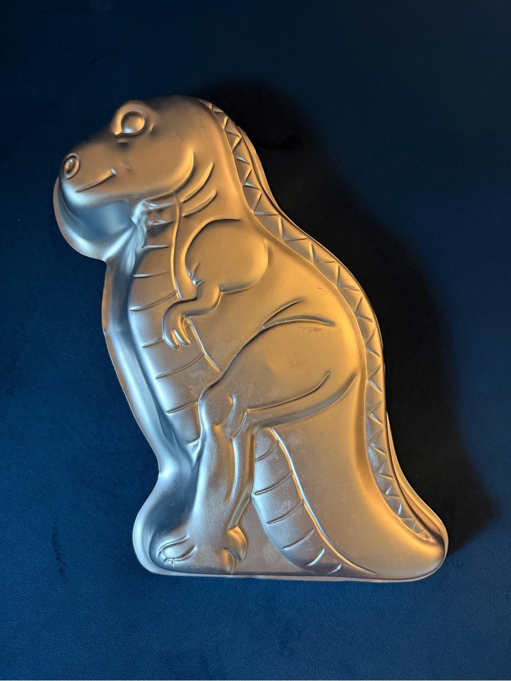 Vintage Wilton Dinosaur Cake Pan
